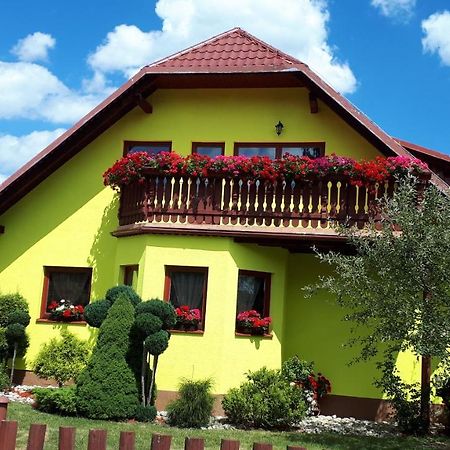 Apartmán Adrianka Stubnyafürdő Kültér fotó